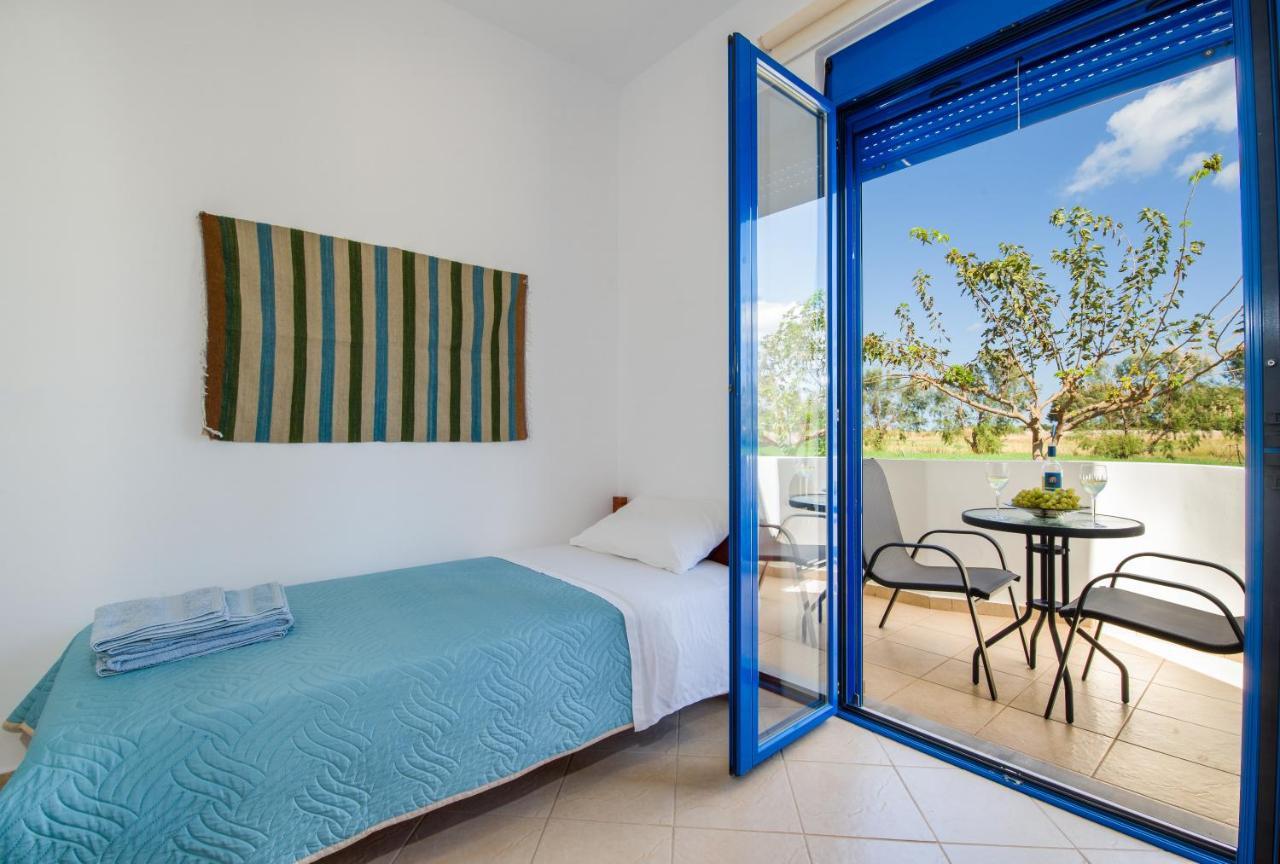 Oasea Villa Tavronitis  Ngoại thất bức ảnh